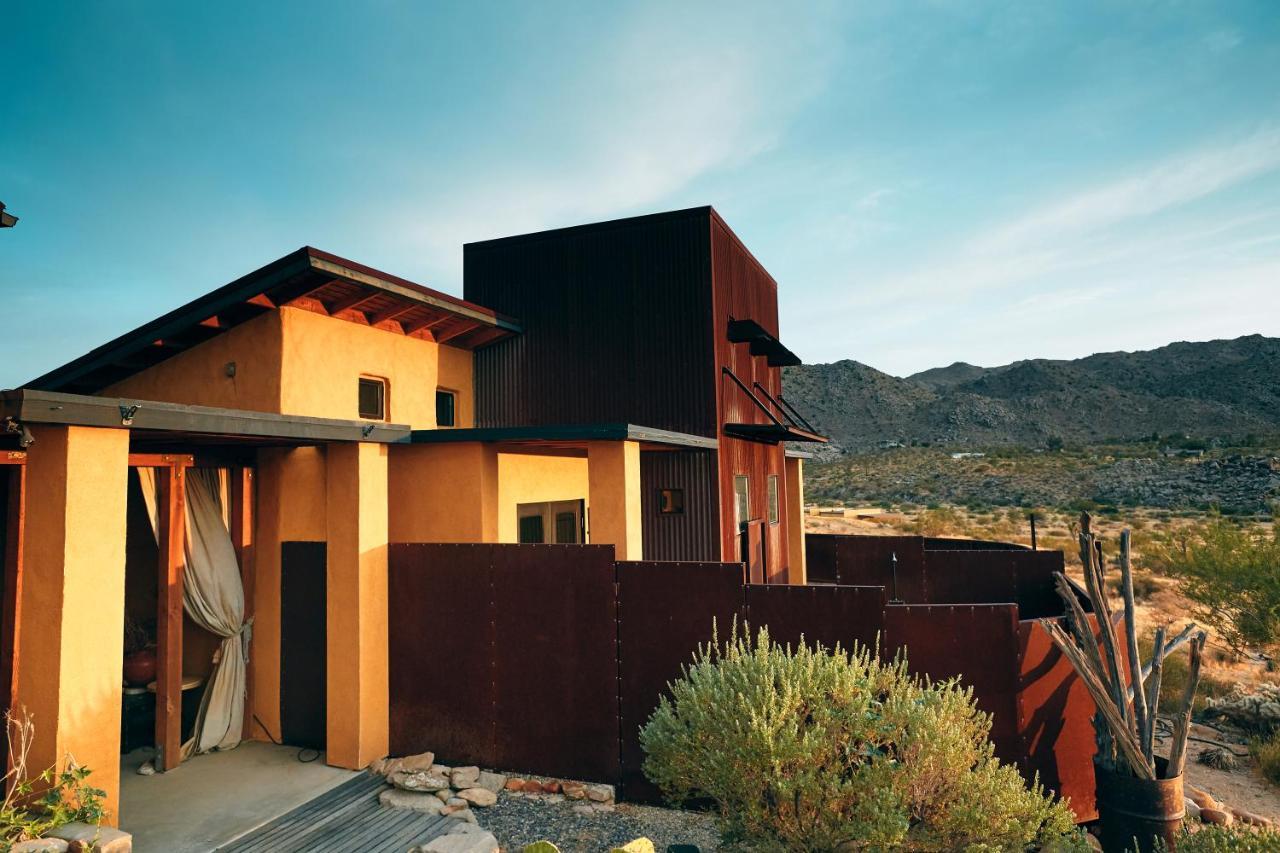 Sacred Sands Hotel Joshua Tree Exterior photo