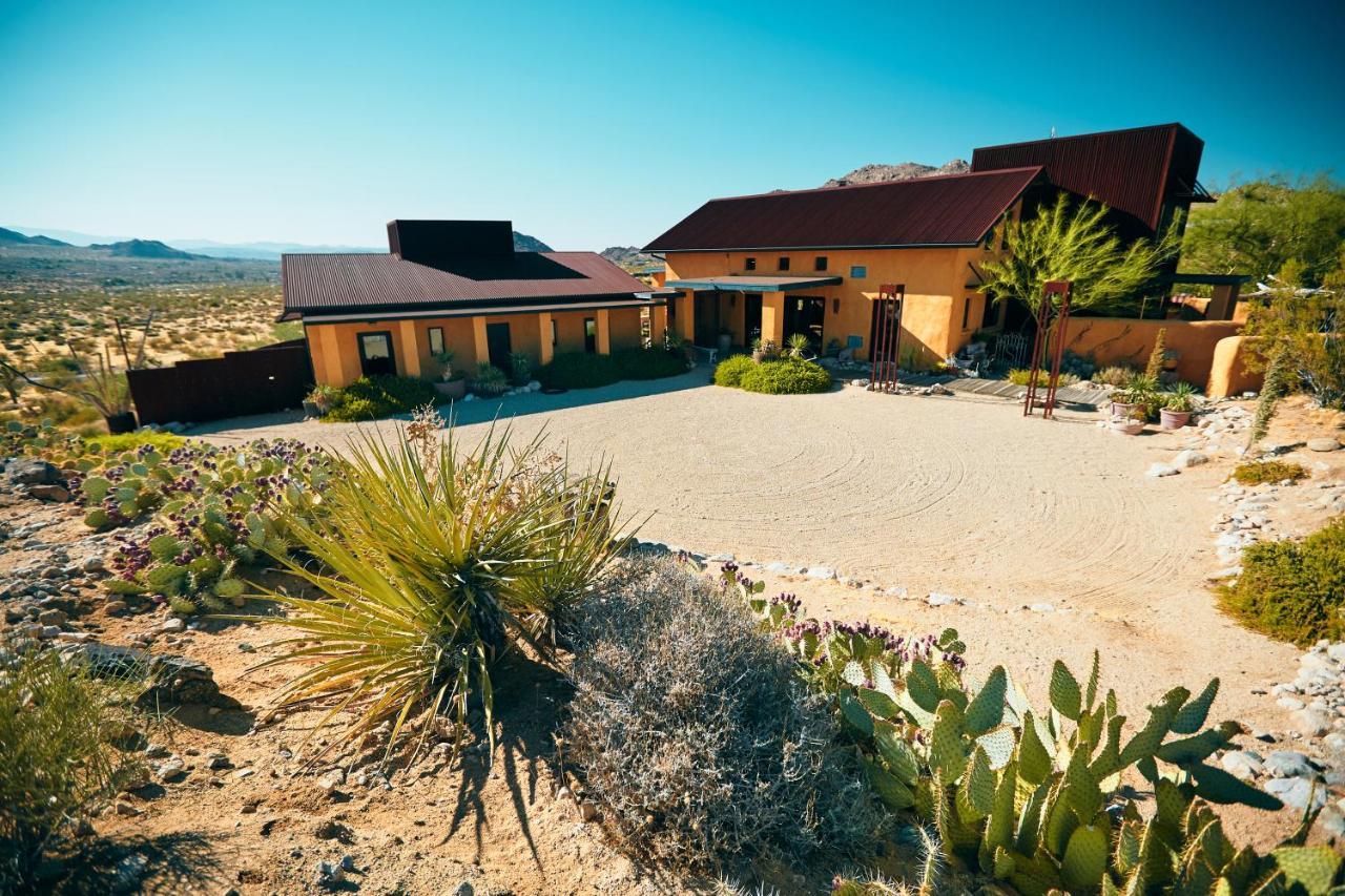 Sacred Sands Hotel Joshua Tree Exterior photo