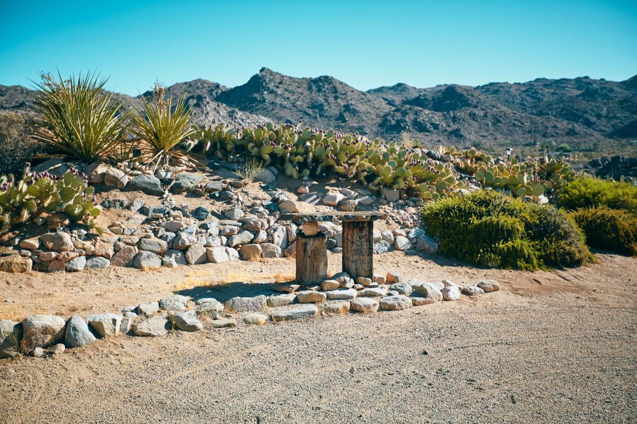 Sacred Sands Hotel Joshua Tree Exterior photo